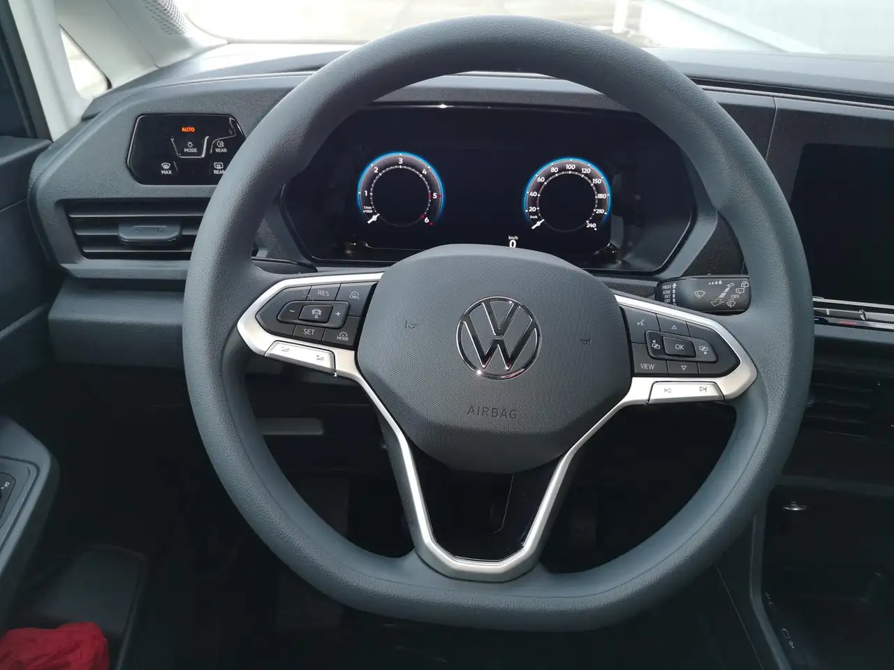 Volkswagen Caddy 2.0TDI DSG ACC Kam GV5 App AHK Reling 5
