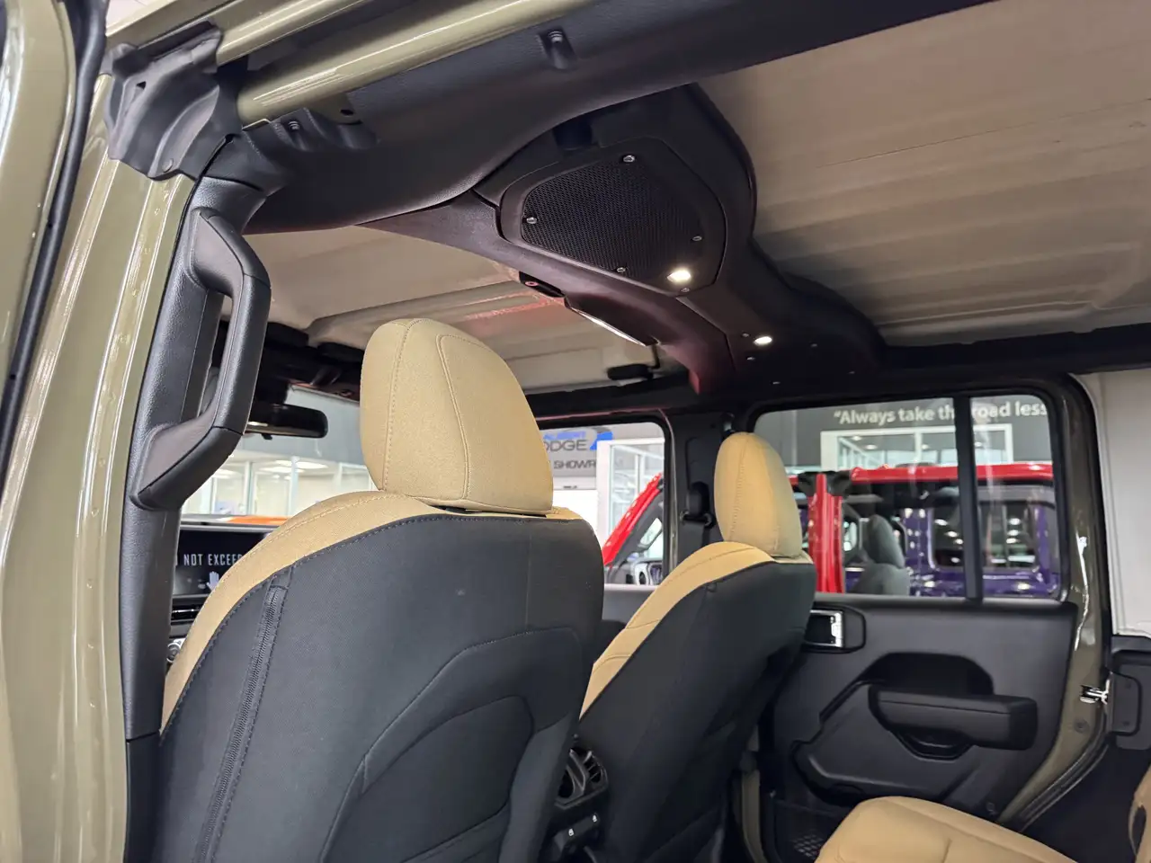 Jeep Wrangler снимка Jeep Wrangler