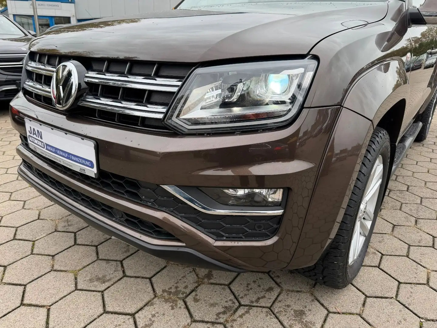 Volkswagen Amarok Highline DoubleCab 4Motion Standhz. 1Hand Braun - 2