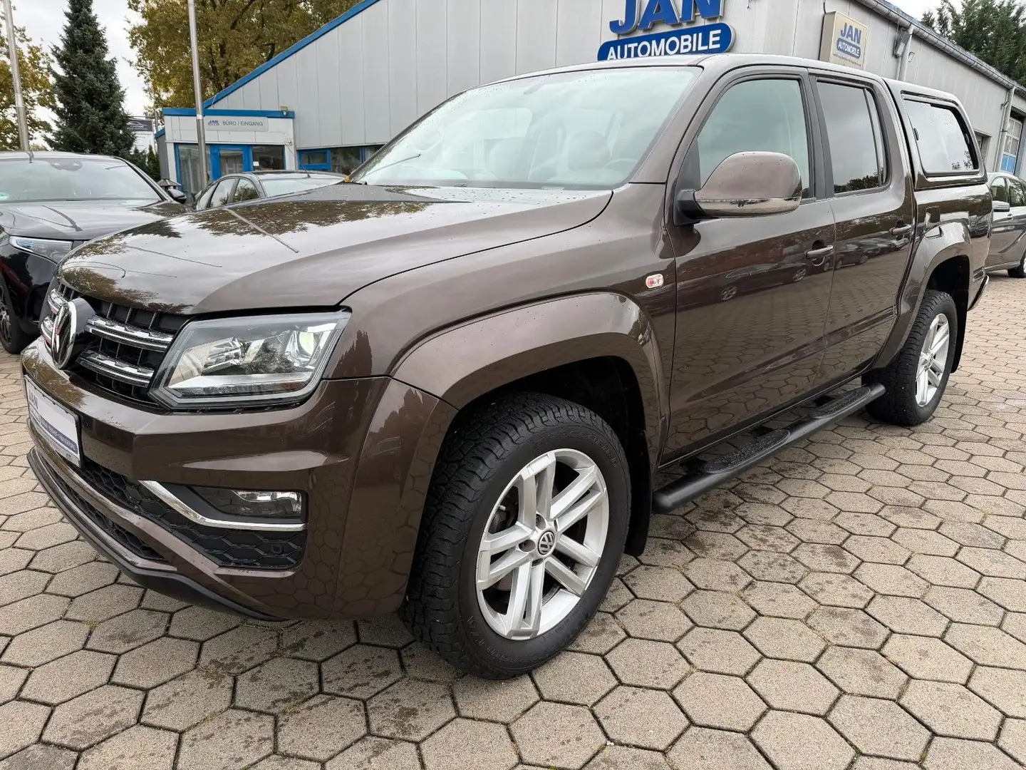 Volkswagen Amarok Highline DoubleCab 4Motion Standhz. 1Hand Braun - 1