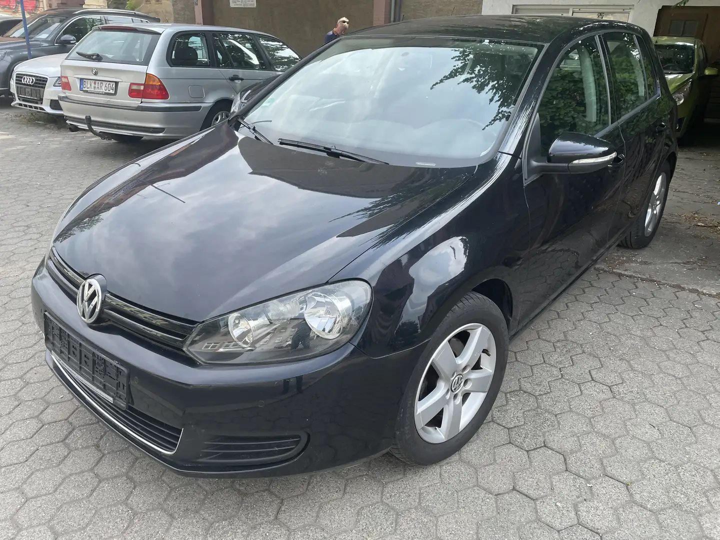 Volkswagen Golf 1.4 Trendline Negro - 1