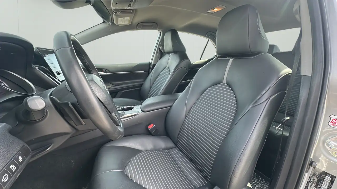 Toyota Camry снимка Toyota Camry