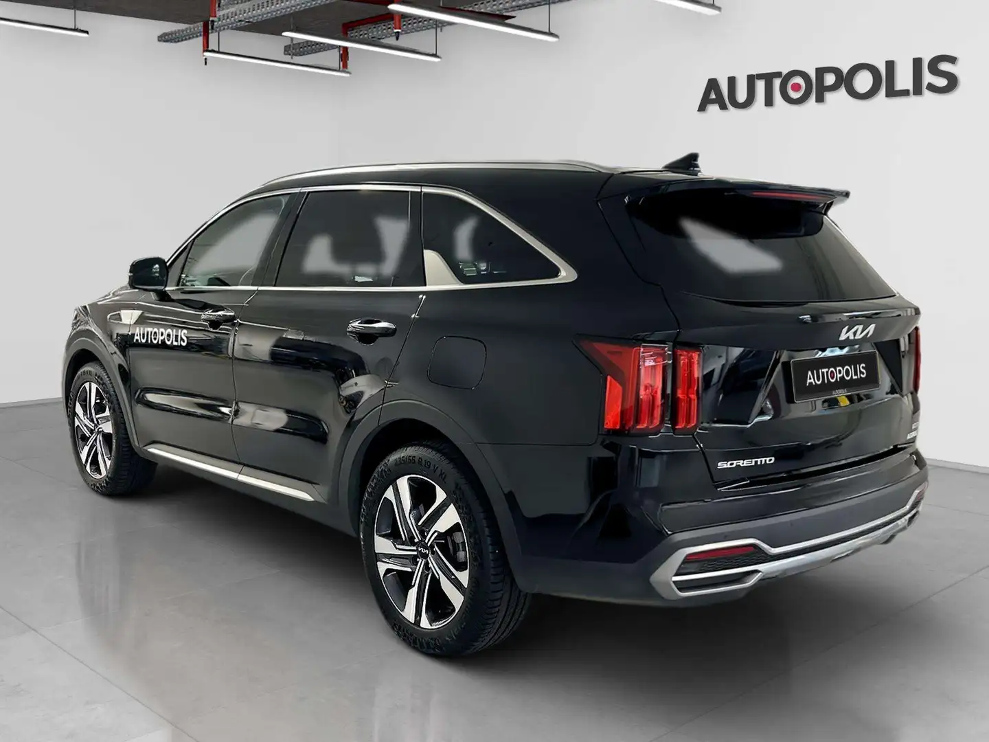 Kia Sorento 1.6 PACE PHEV 4WD Zwart - 2