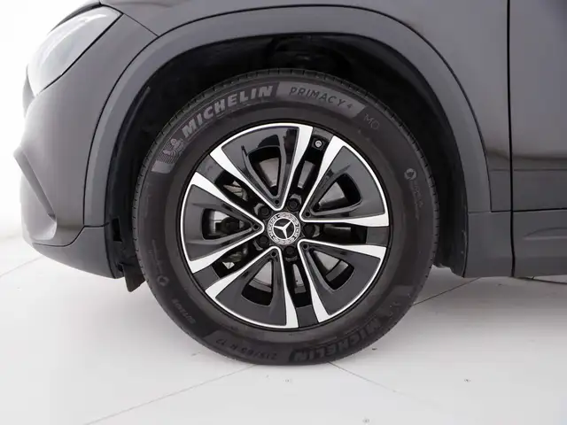 Mercedes-Benz Gla view 7