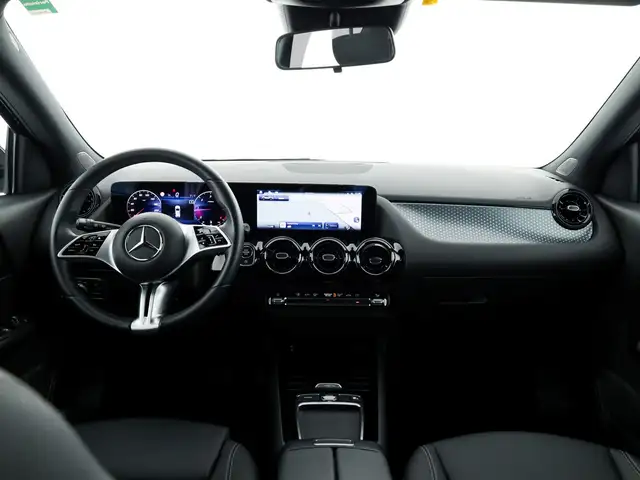 Mercedes-Benz Gla view 9