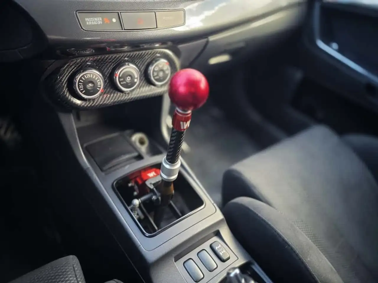 Mitsubishi Lancer снимка Mitsubishi Lancer
