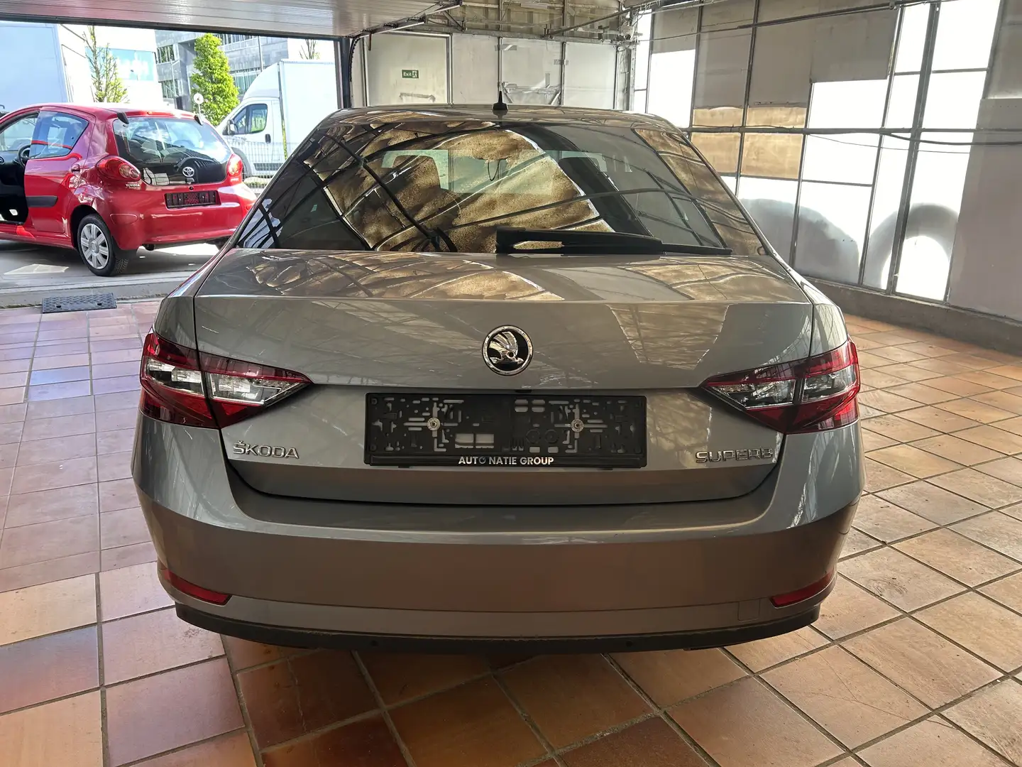 Skoda Superb 1.4 TSI ACT Ambition Gris - 2