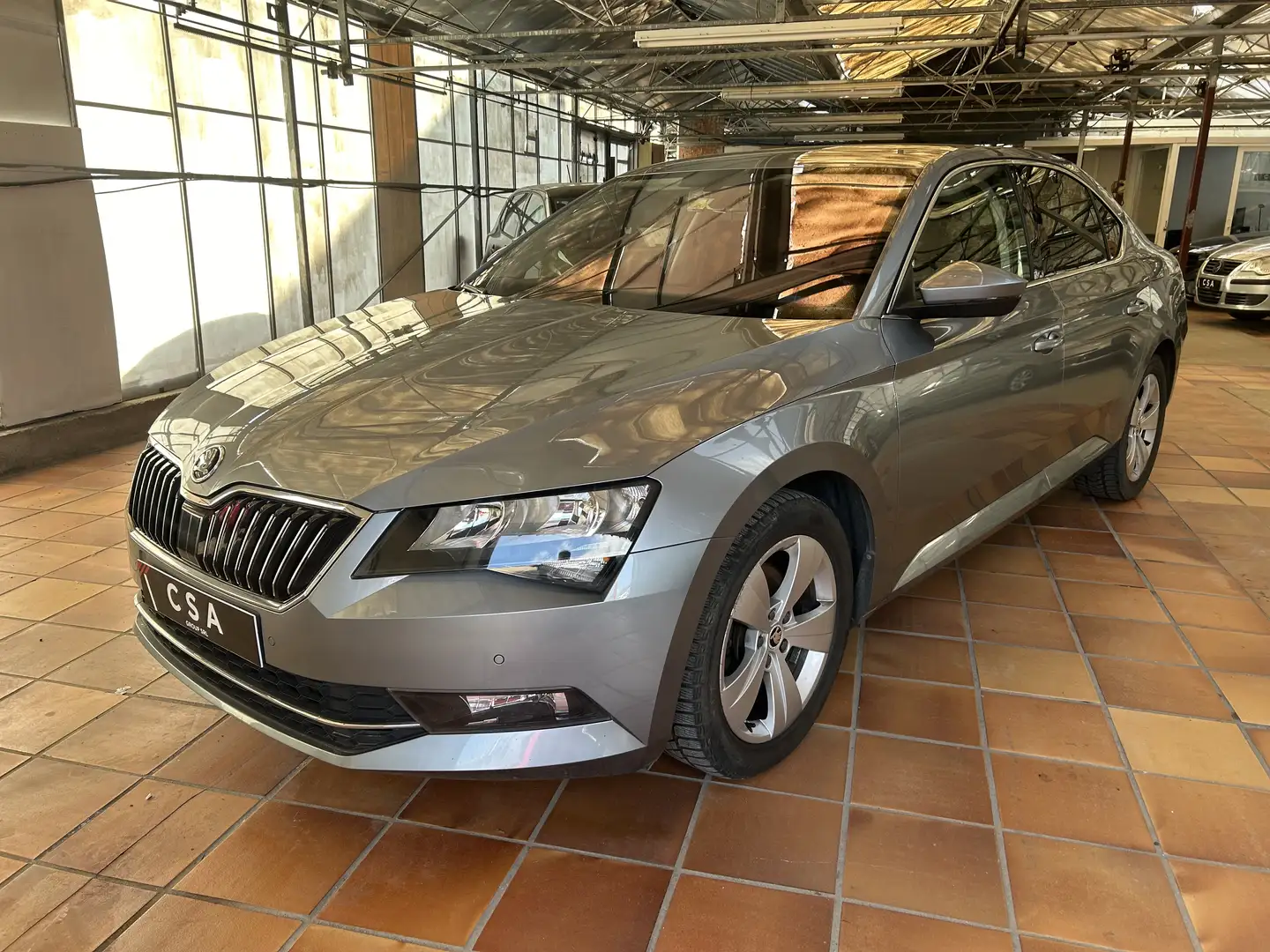 Skoda Superb 1.4 TSI ACT Ambition Gris - 1