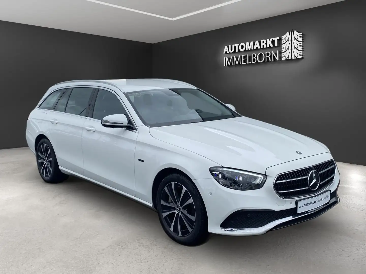 Mercedes-Benz E 300 de 360°*Wides*Multibeam*Navi*MBUX*LM Weiß - 1