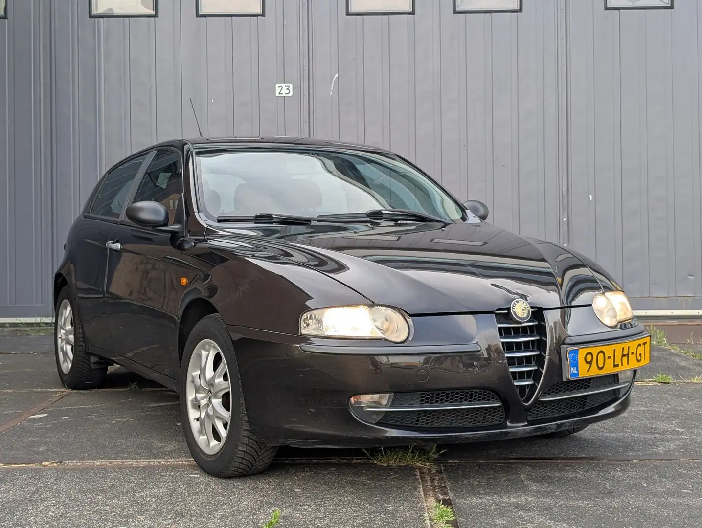 Alfa Romeo 147 1.6 Twin Spark ECO Distinctive - 2
