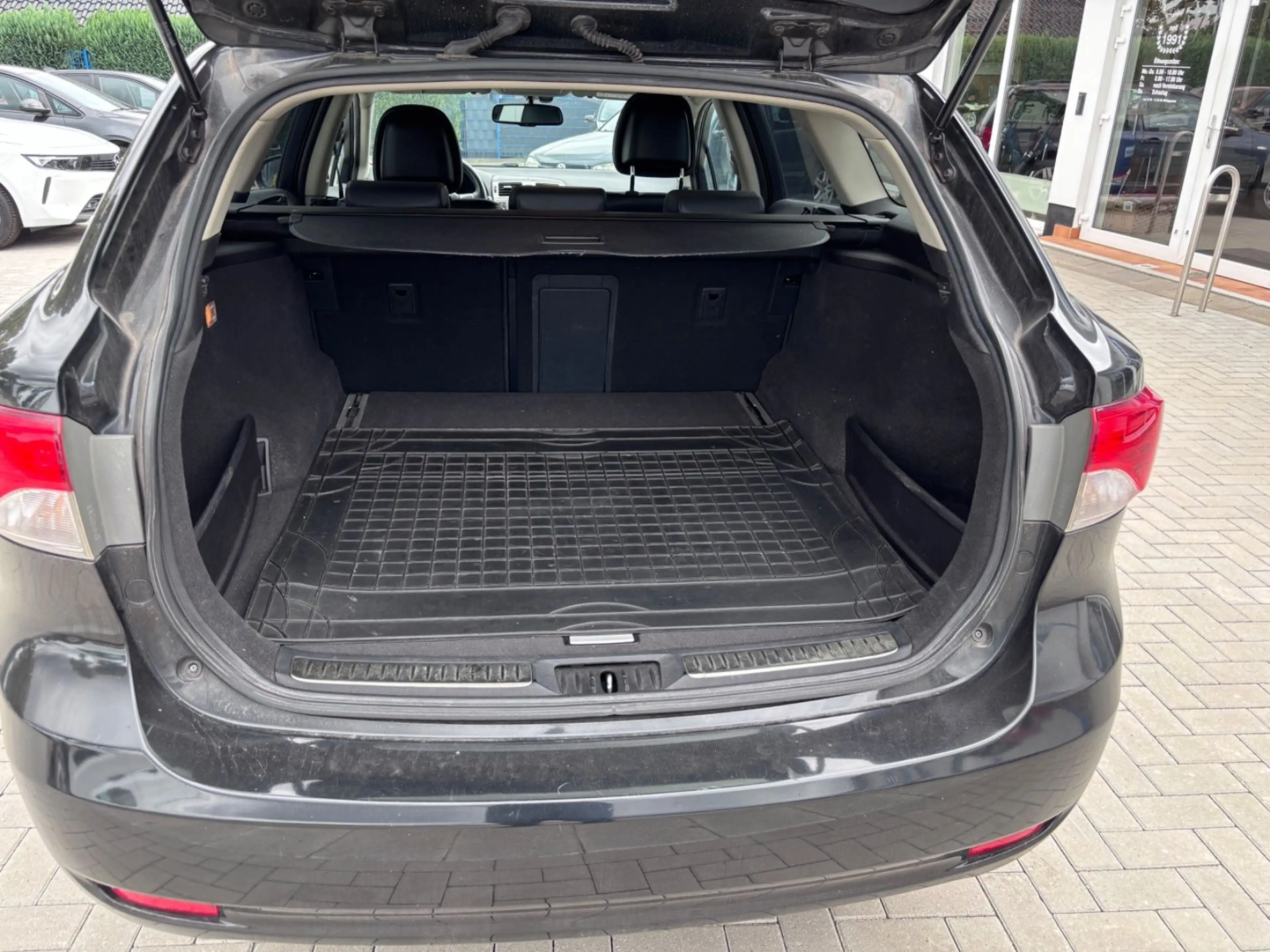 Toyota Avensis 2,2 D-4D 150 Kombi Edition*Navi/1.Hand* — photo 15