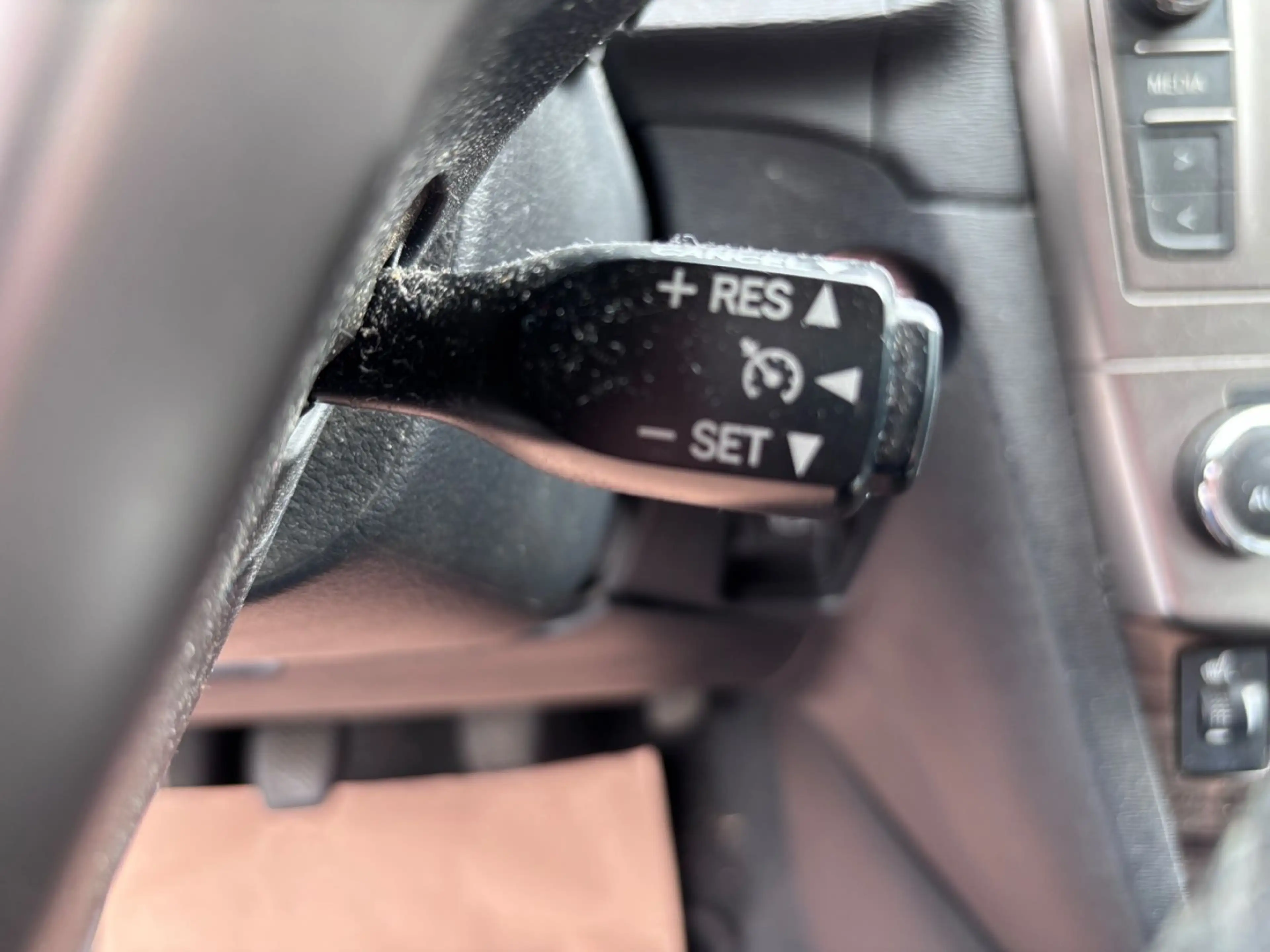 Toyota Avensis 2,2 D-4D 150 Kombi Edition*Navi/1.Hand* — photo 9