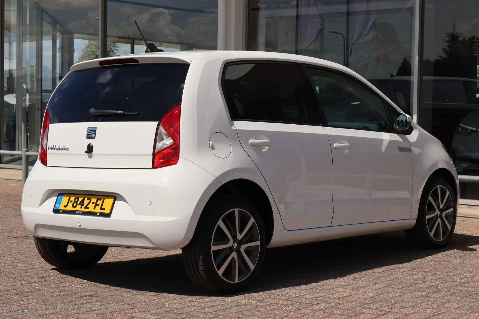 SEAT Mii Electric 83pk Plus | Cruise Control | PDC | Stoelv Wit - 2