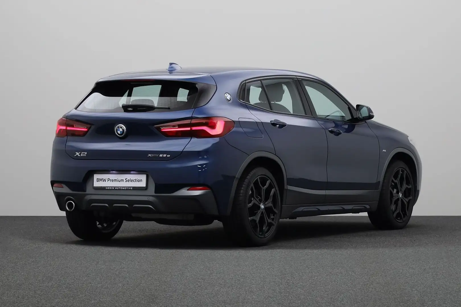 BMW X2 xDrive25e | M Sportpakket X | Elektrisch te openen Blauw - 2