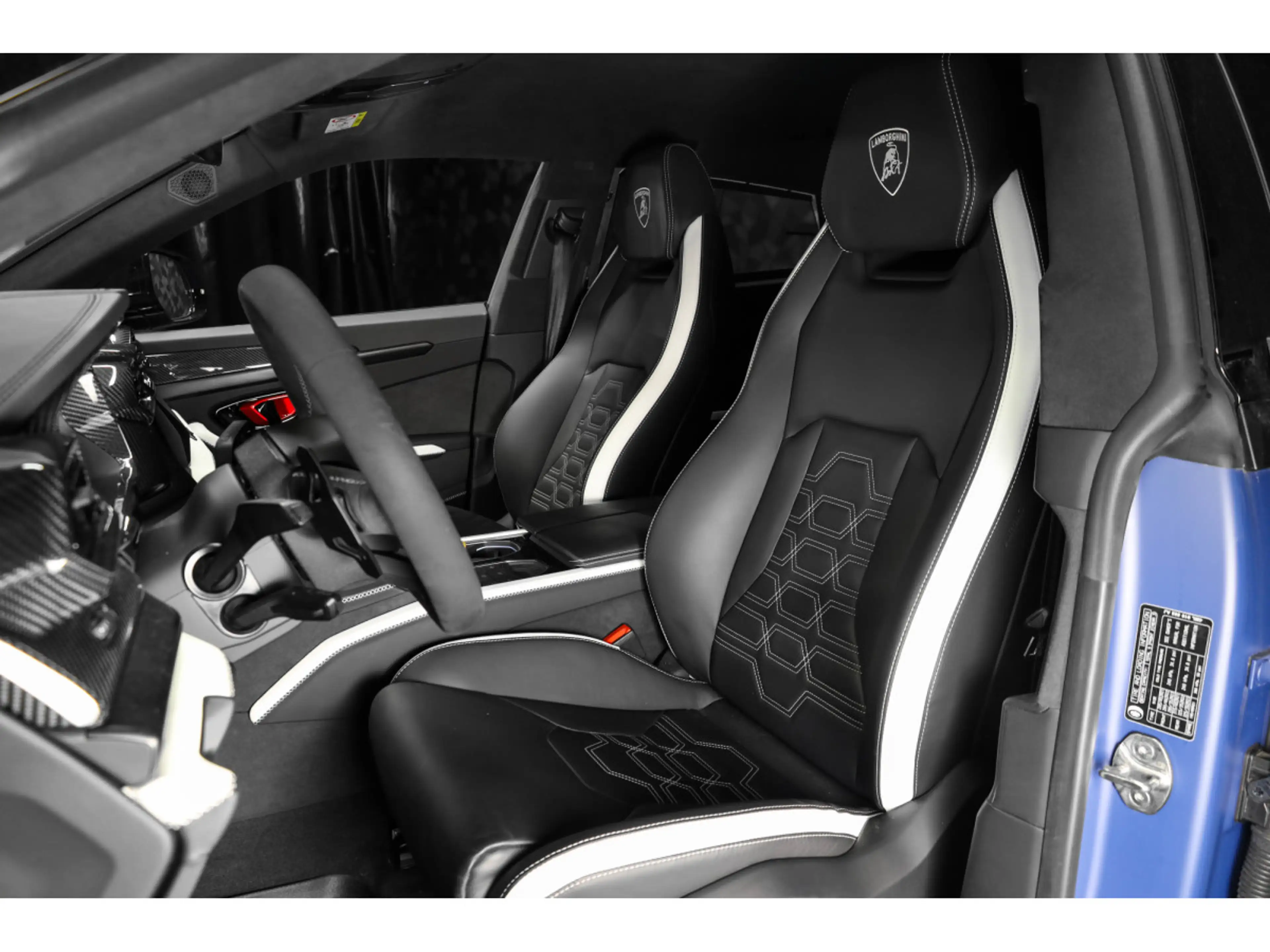 Lamborghini Urus SE - BLU GRIFO MATT - AD PERSONAM — photo 4