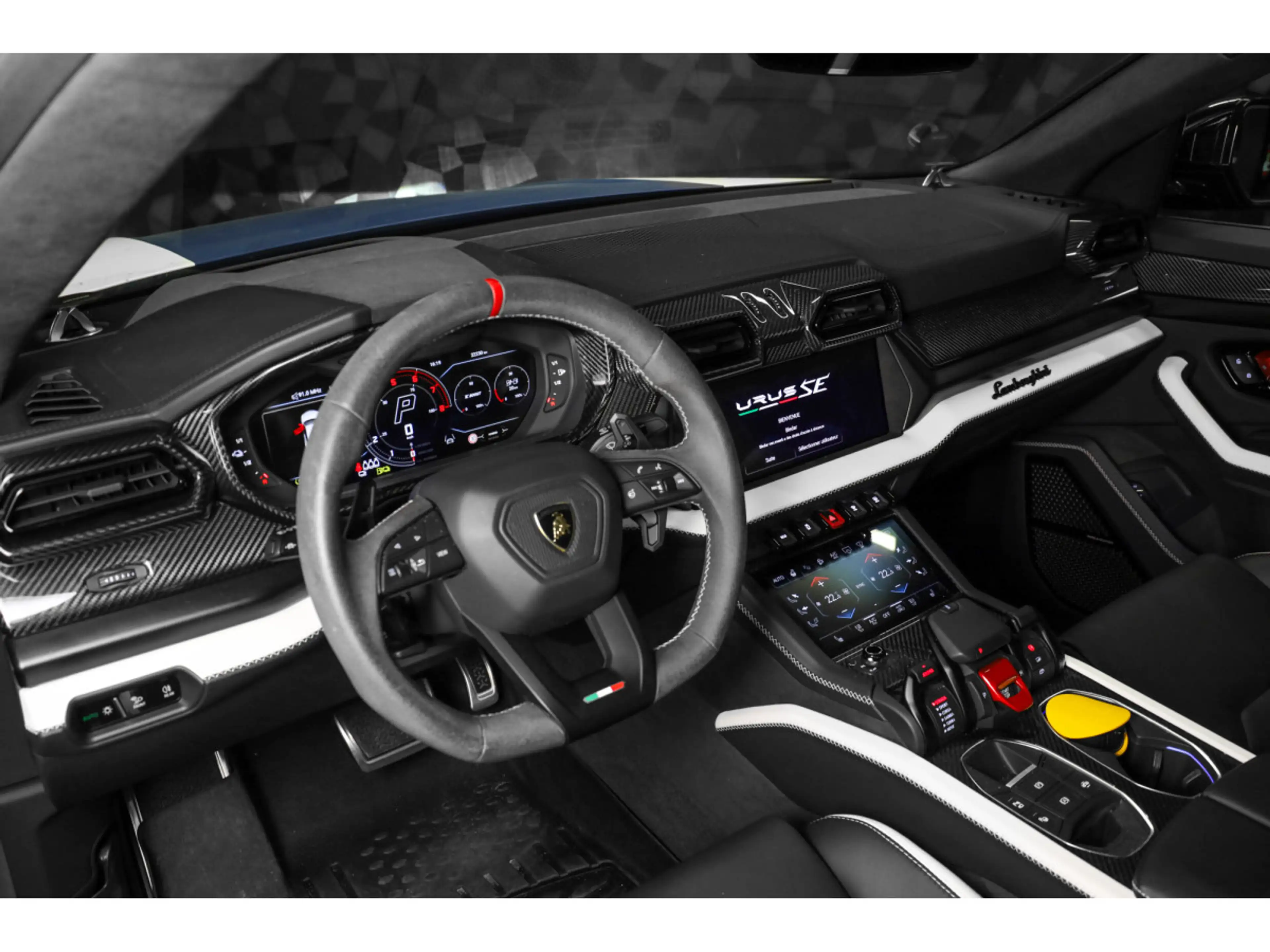 Lamborghini Urus SE - BLU GRIFO MATT - AD PERSONAM — photo 2