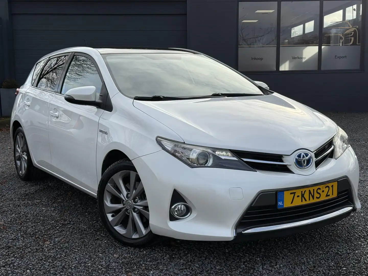 Toyota Auris 1.8 Hybrid Lease 1e Eigenaar,Navi,Pano,Camera,Crui Weiß - 2
