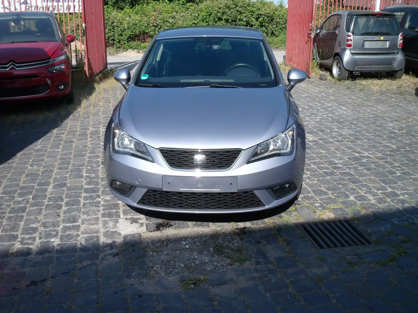 SEAT Ibiza SC Style Grau - 2
