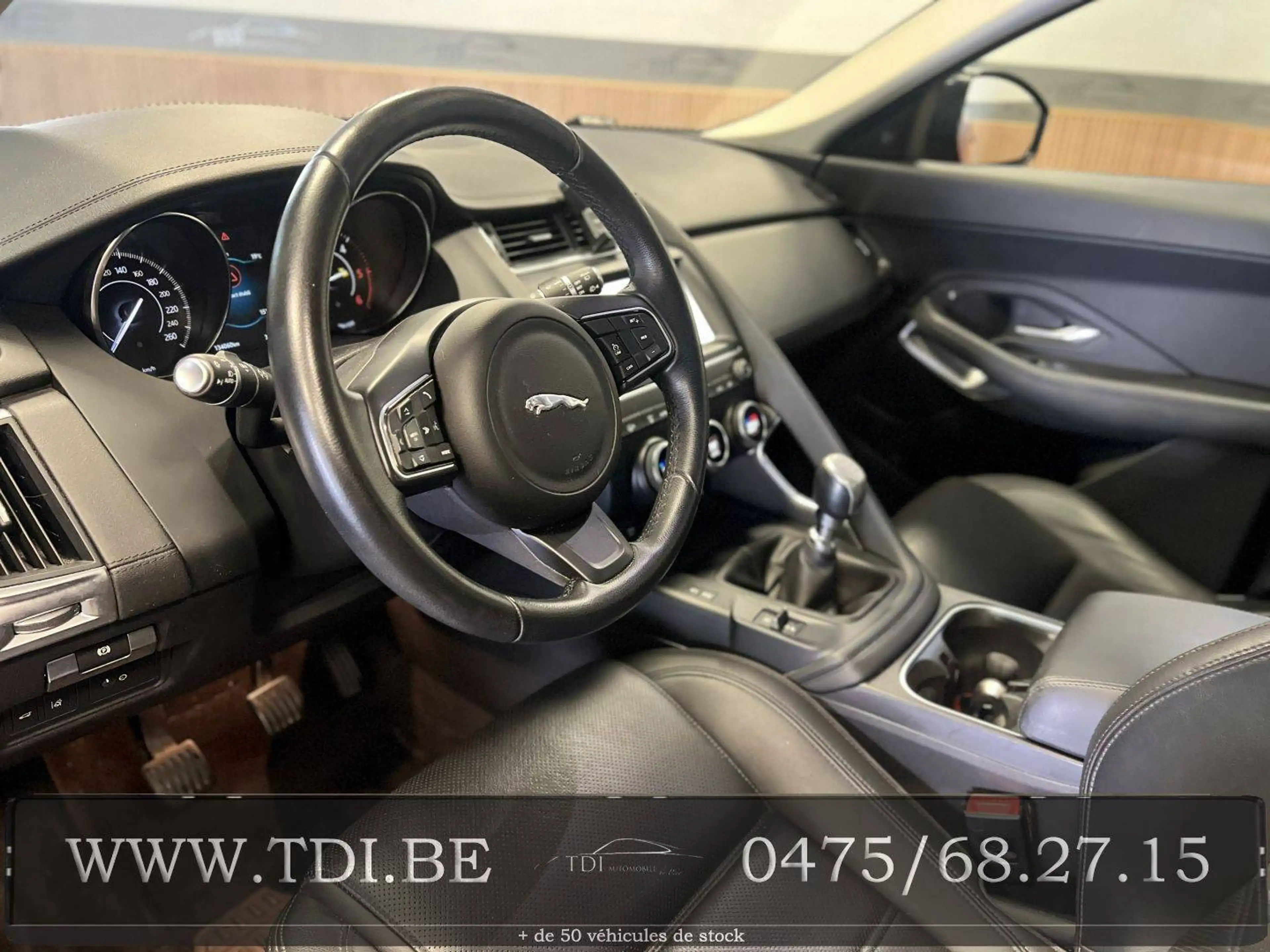 Jaguar E-Pace E-Pace 2.0 D AWD SE (EU6.2) — photo 13
