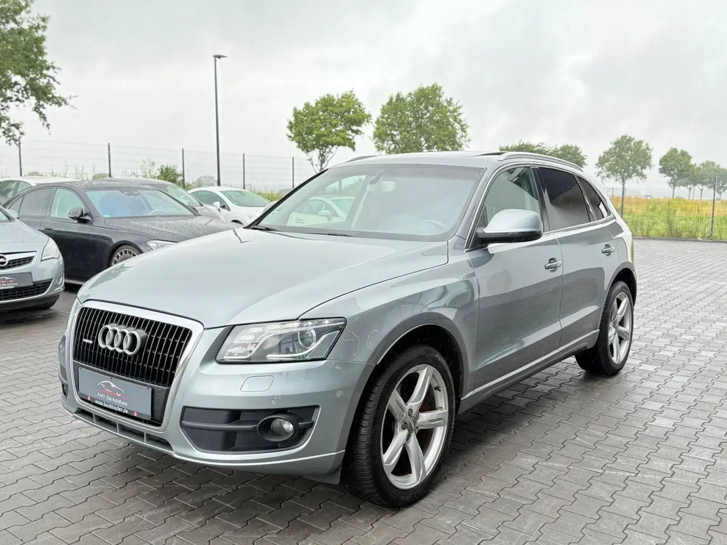 Audi Q5 3.0 TDI Aut. quattro Pano Leder BI Xenon Gris - 1