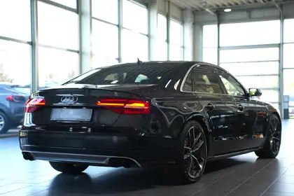 Annonce voiture d'occasion Audi S8 - CARADIZE