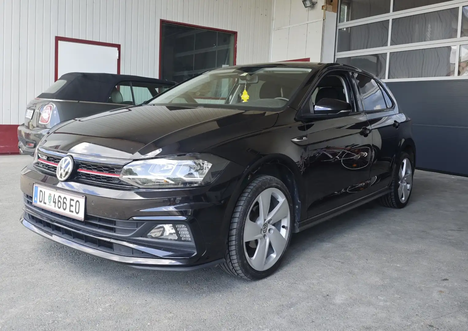 Volkswagen Polo 1.0 R-line Schwarz - 1