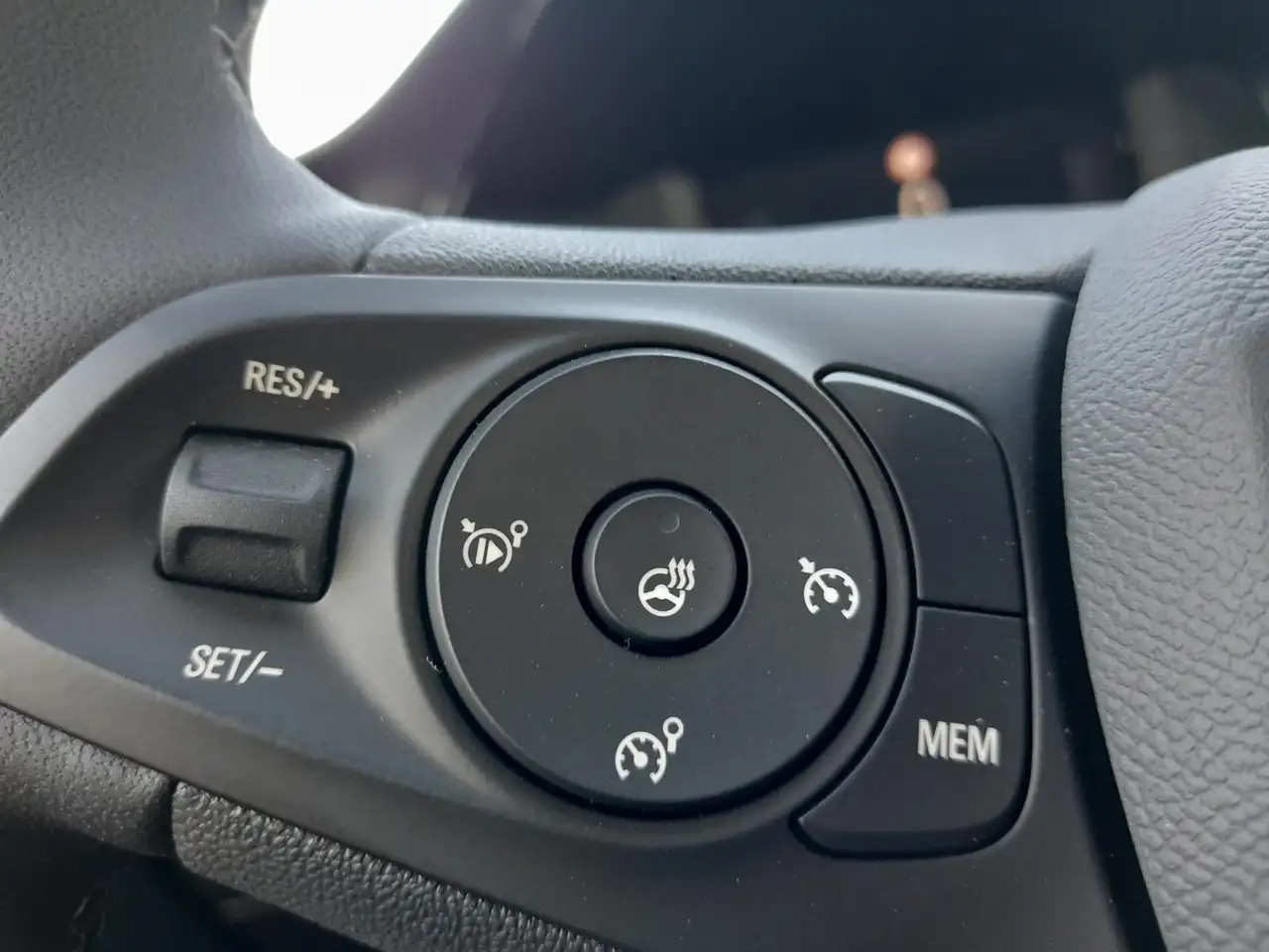 Opel Corsa F YES NAVI/APP~SHZ~LHZ~PDC~LED~DAB~ALU~GRA 21