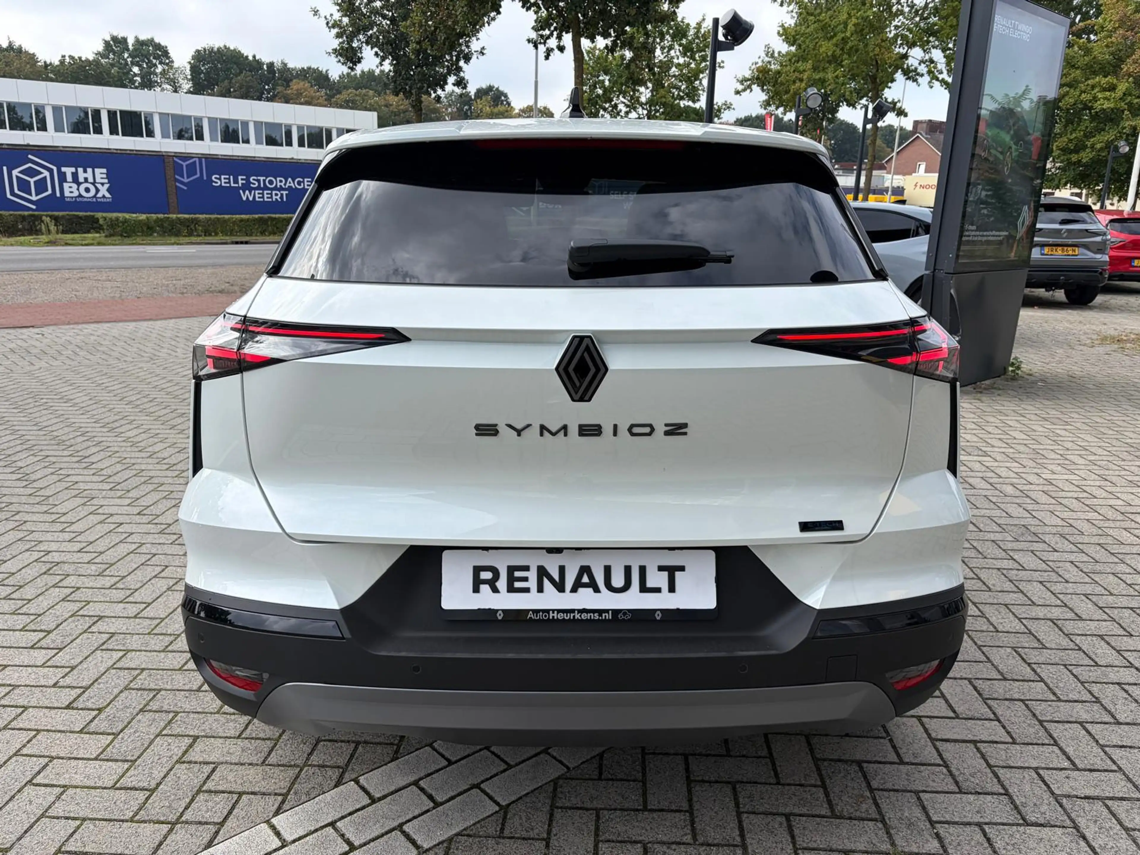 Renault Symbioz Esprit Alpine Full Hybrid E-Tech 160 l € 5.427 voo — photo 5