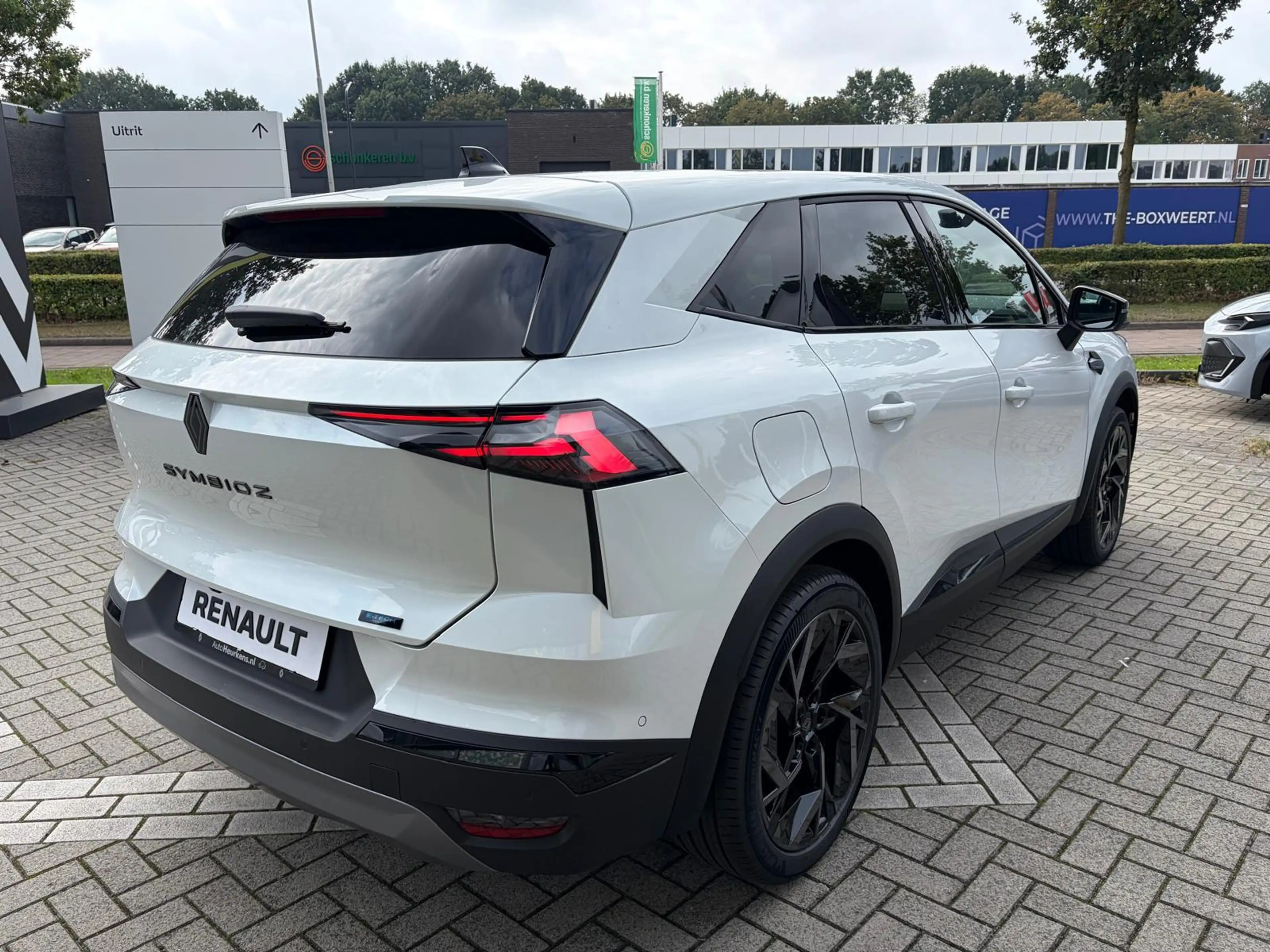 Renault Symbioz Esprit Alpine Full Hybrid E-Tech 160 l € 5.427 voo — photo 4