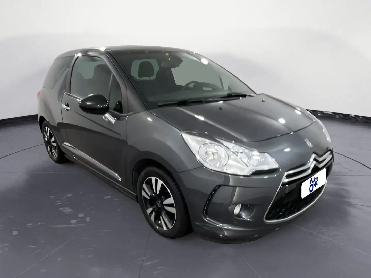 DS Automobiles DS 3 1.6 e-hdi So Chic 75cv 2k* Grigio - 1