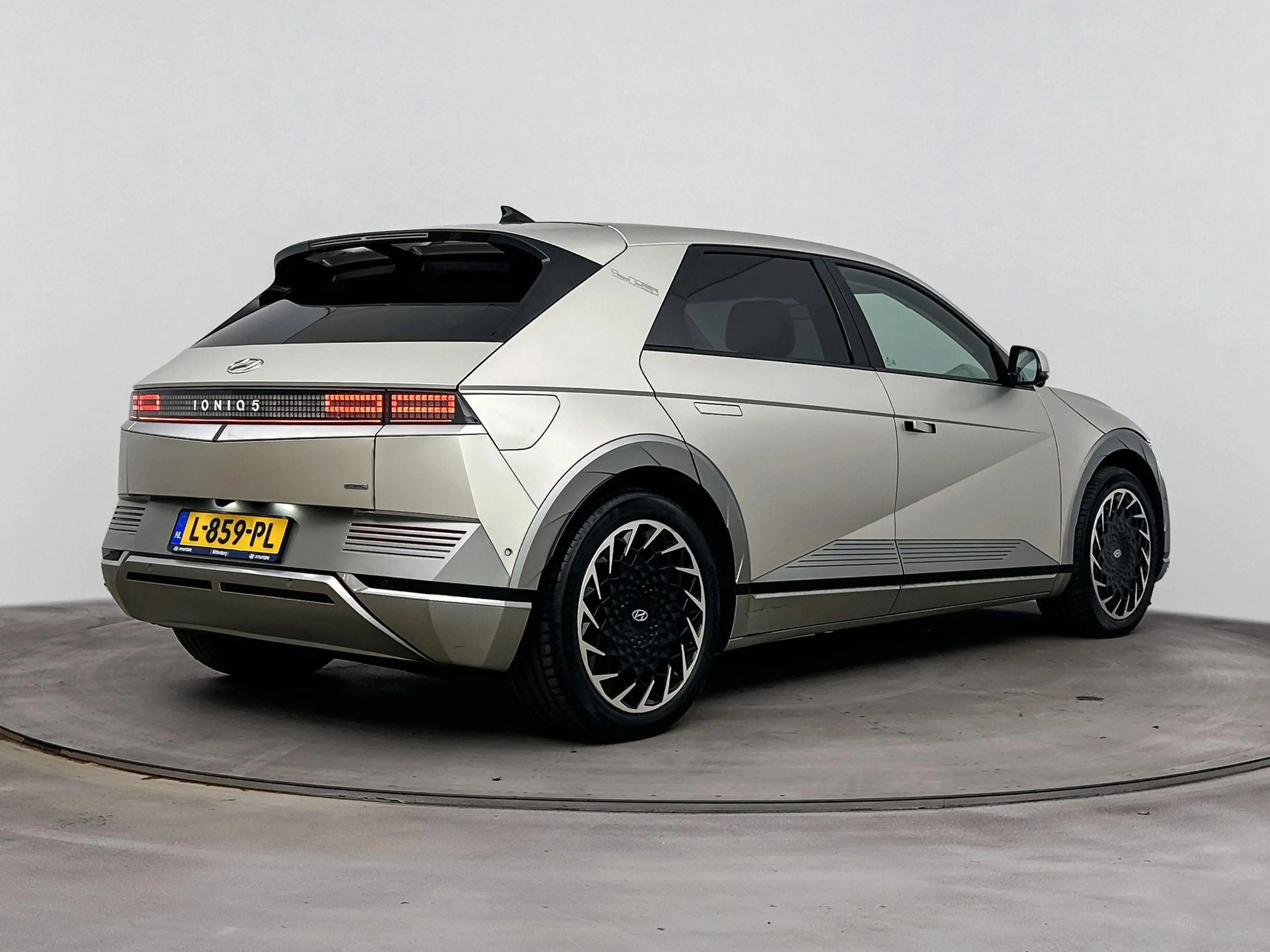 Hyundai IONIQ 5 Project 45 AWD 73kWh | SOH 95% | zonnepanelen! | s — photo 3