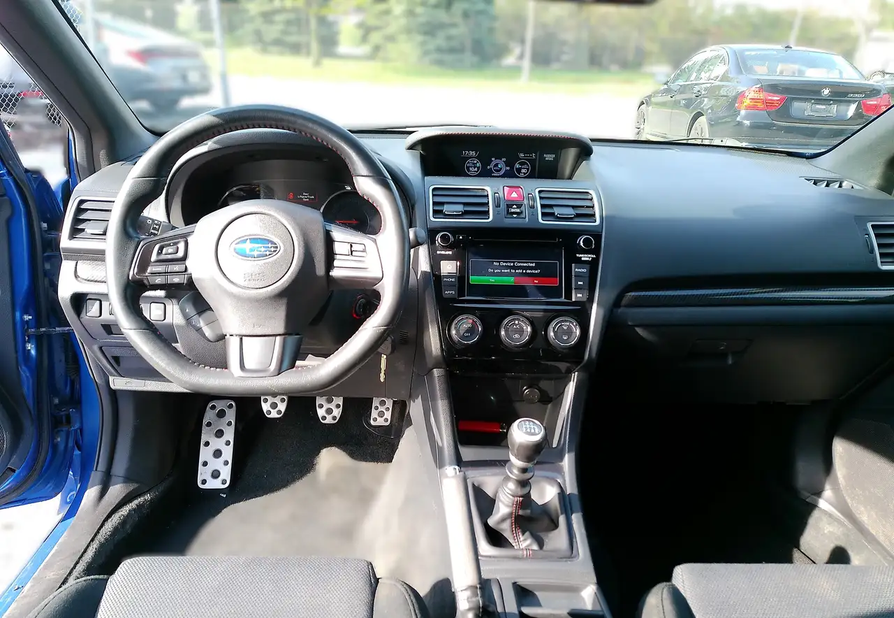 Subaru WRX снимка Subaru WRX