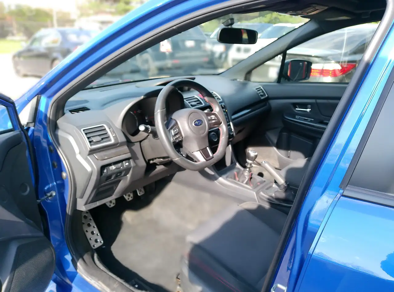 Subaru WRX снимка Subaru WRX