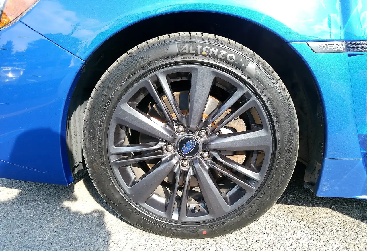 Subaru WRX снимка Subaru WRX