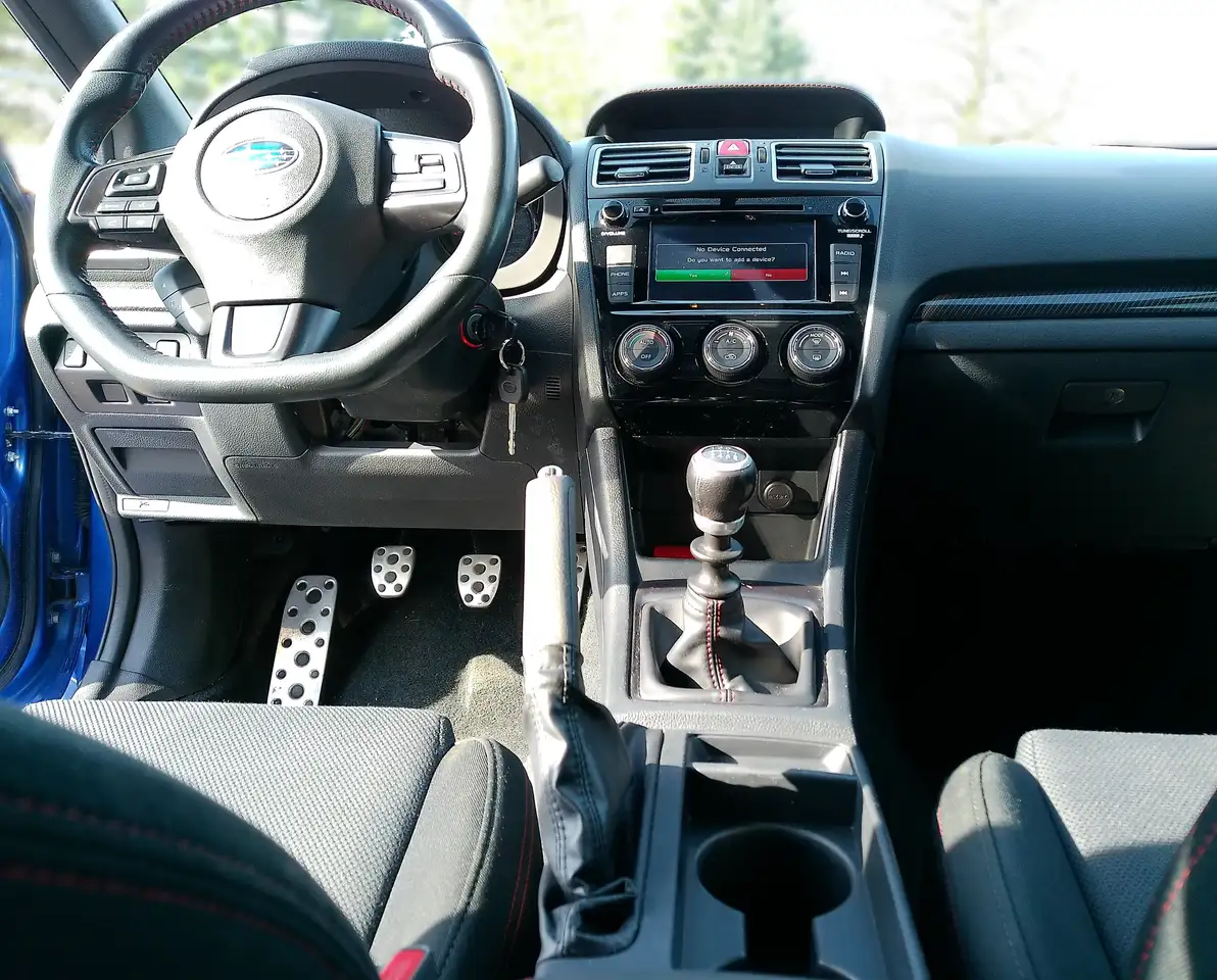 Subaru WRX снимка Subaru WRX