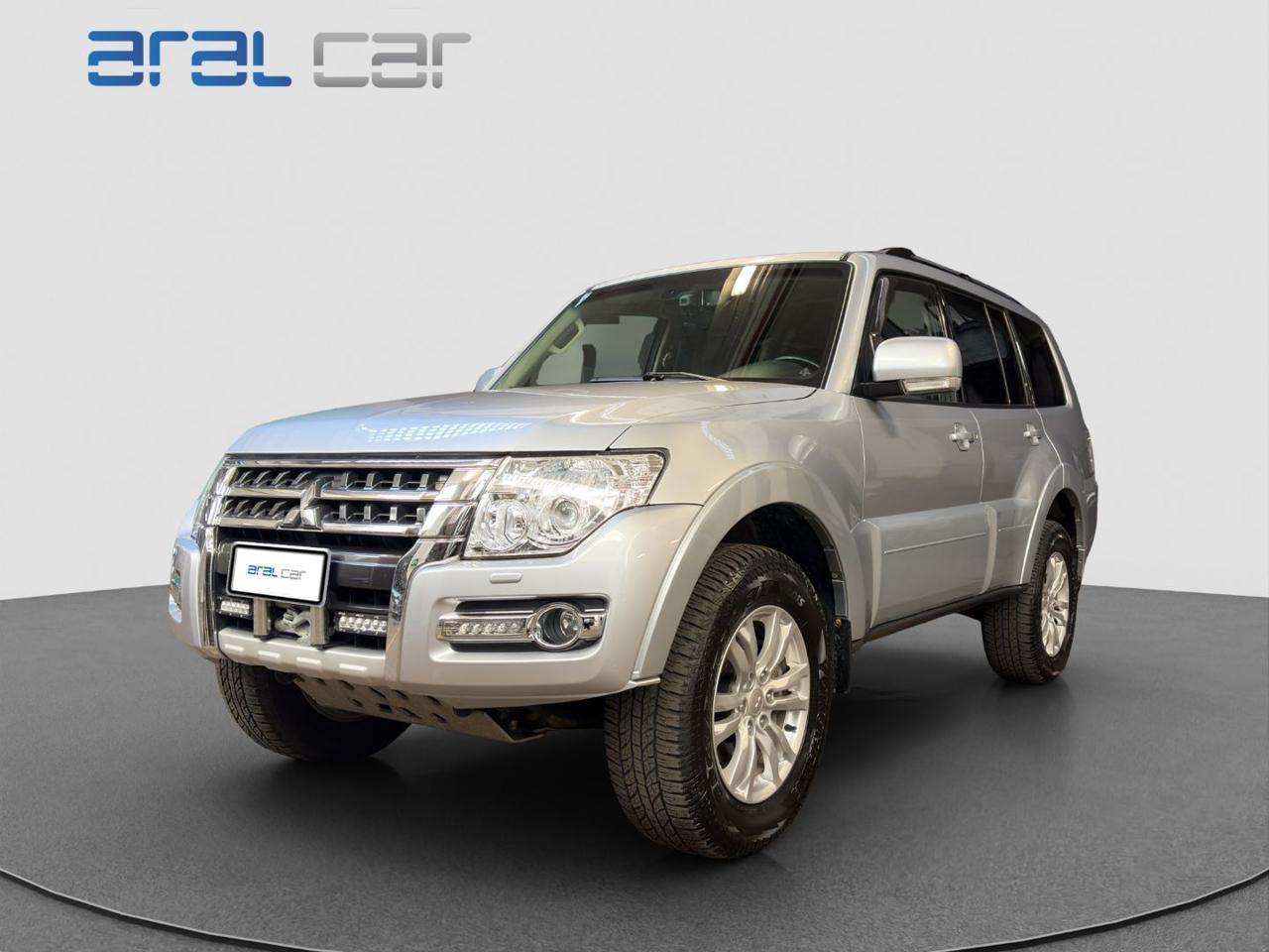 2017 Mitsubishi PAJARO