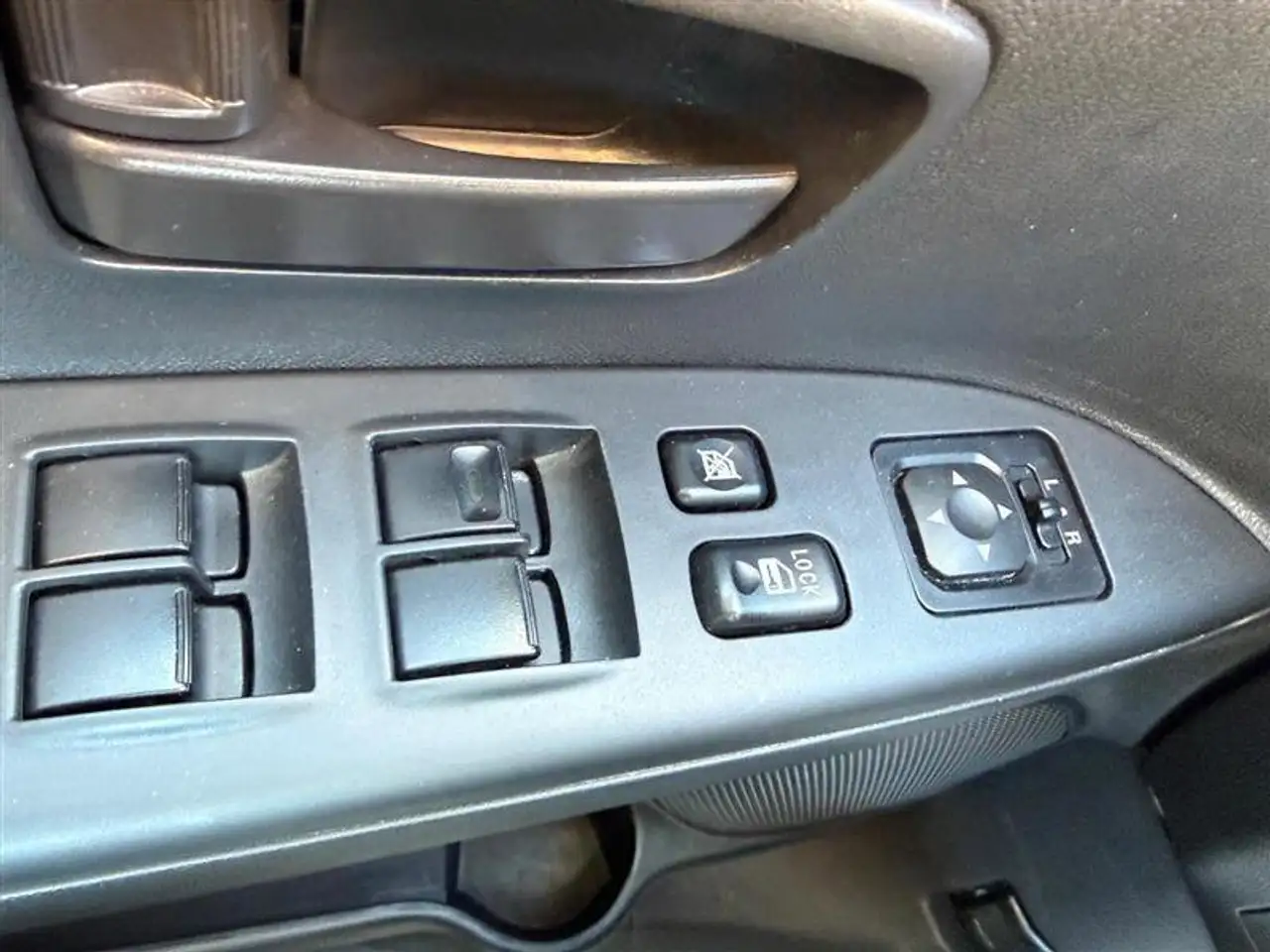 Mitsubishi RVR снимка Mitsubishi RVR