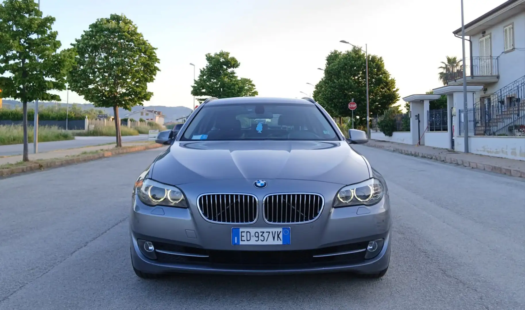 BMW 530 F10/F11 Cambio Automatico (Tel 353 371 0807) Gris - 1
