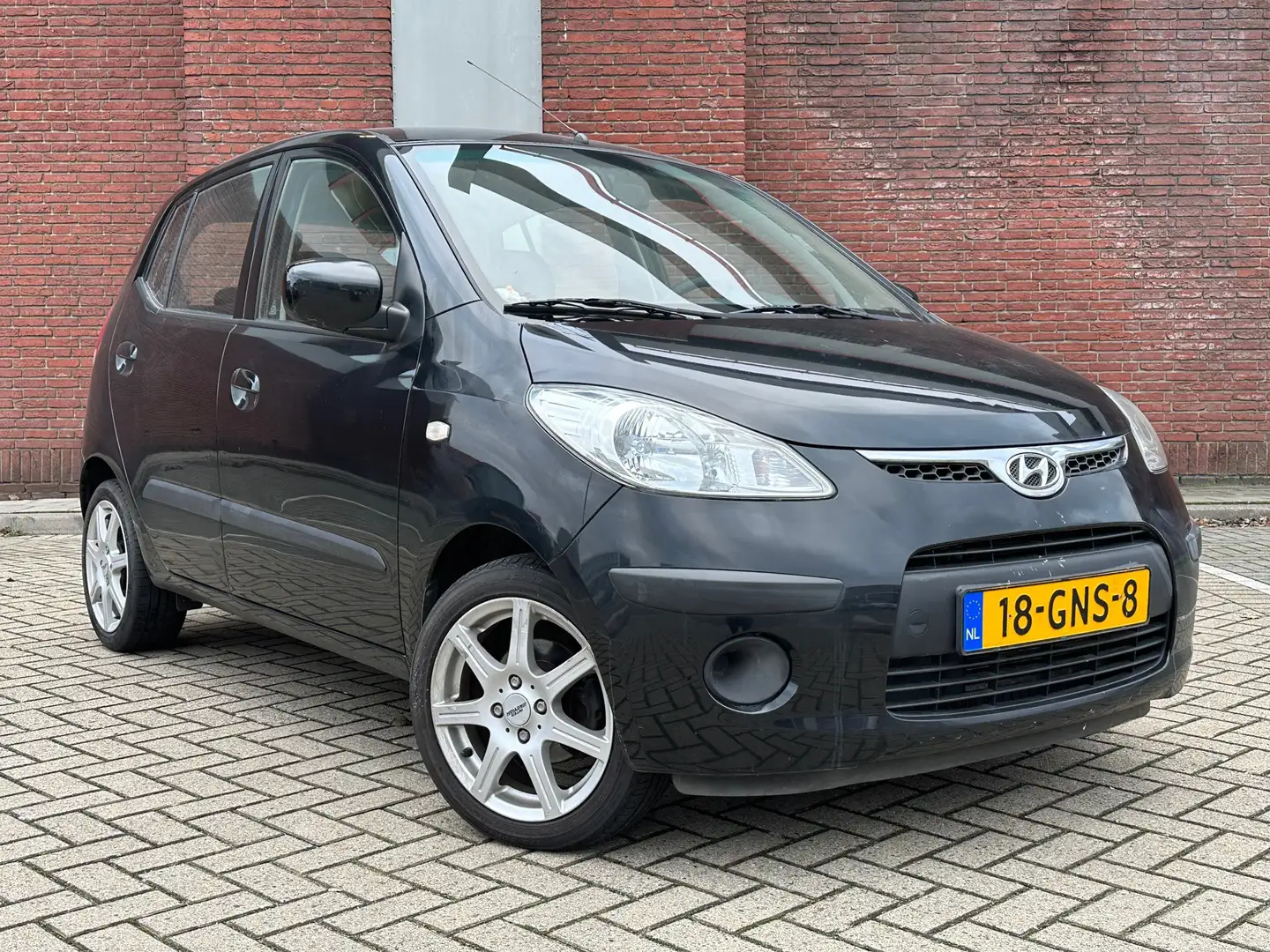 Hyundai i10 1.1 Dynamic Cool| AUTOMAAT | AIRCO| NAP Schwarz - 1