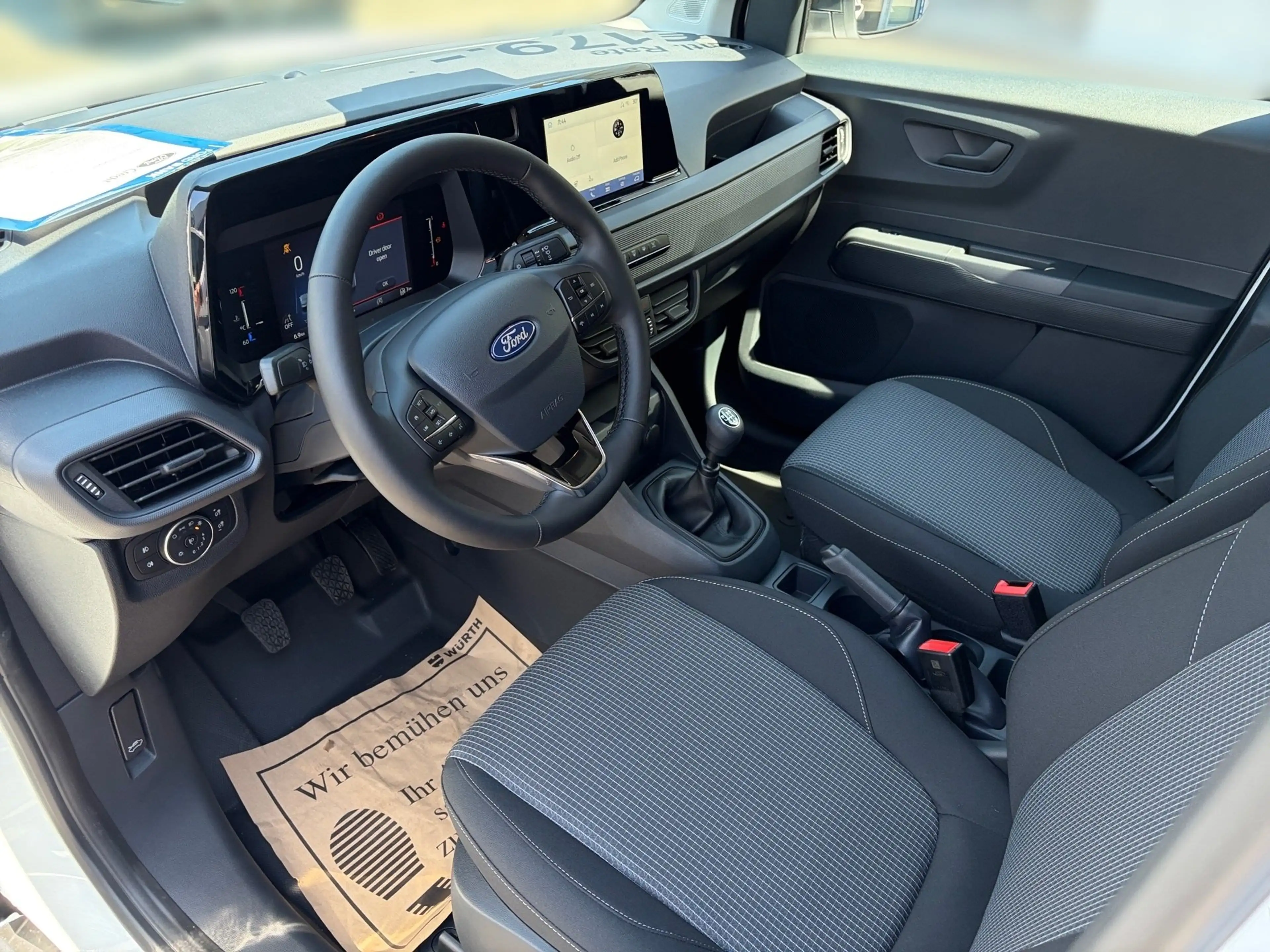 Ford Transit Courier Trend — photo 8