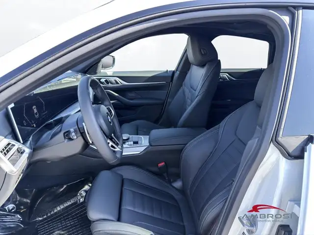 BMW 4 Series view 10