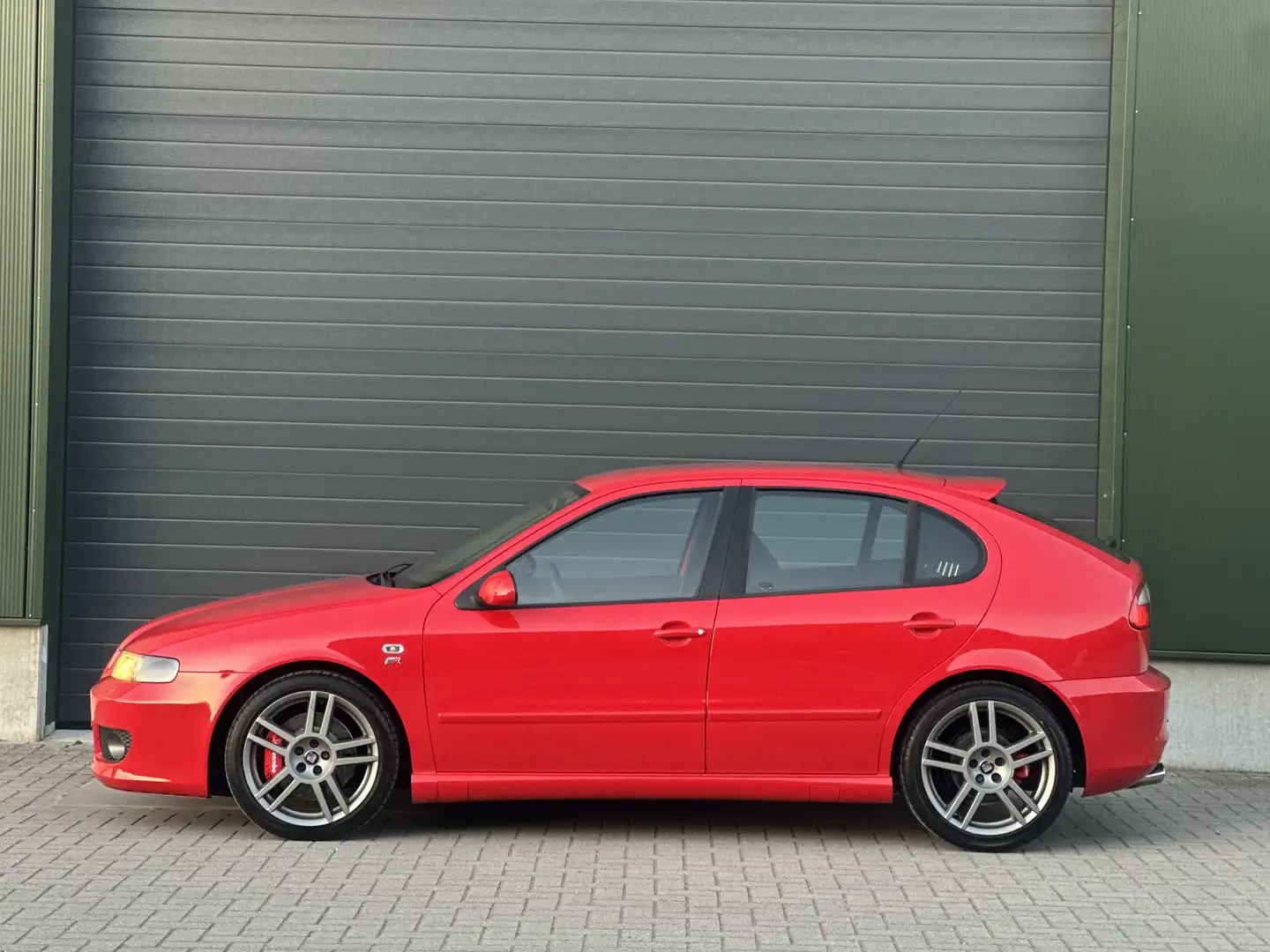 SEAT Leon 1.8-20V Cupra R Красный - 2