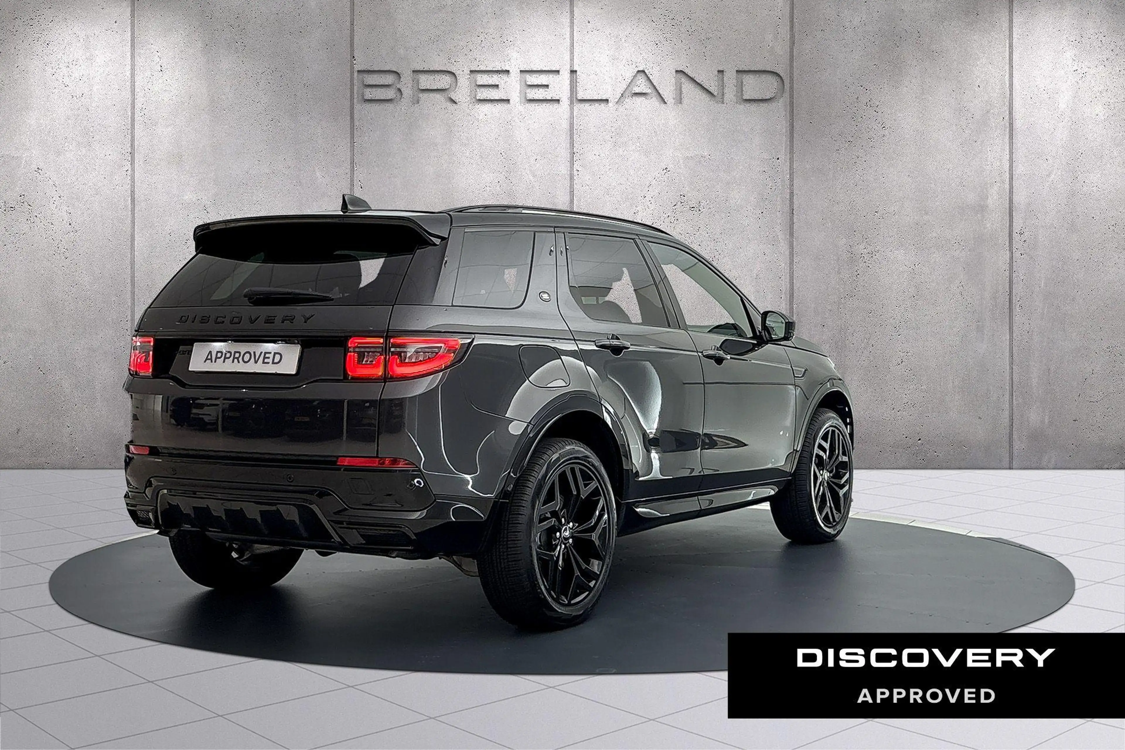 Land Rover Discovery Sport P270e Landmark Edition | Panoramadak | 20 inch Glo — photo 3