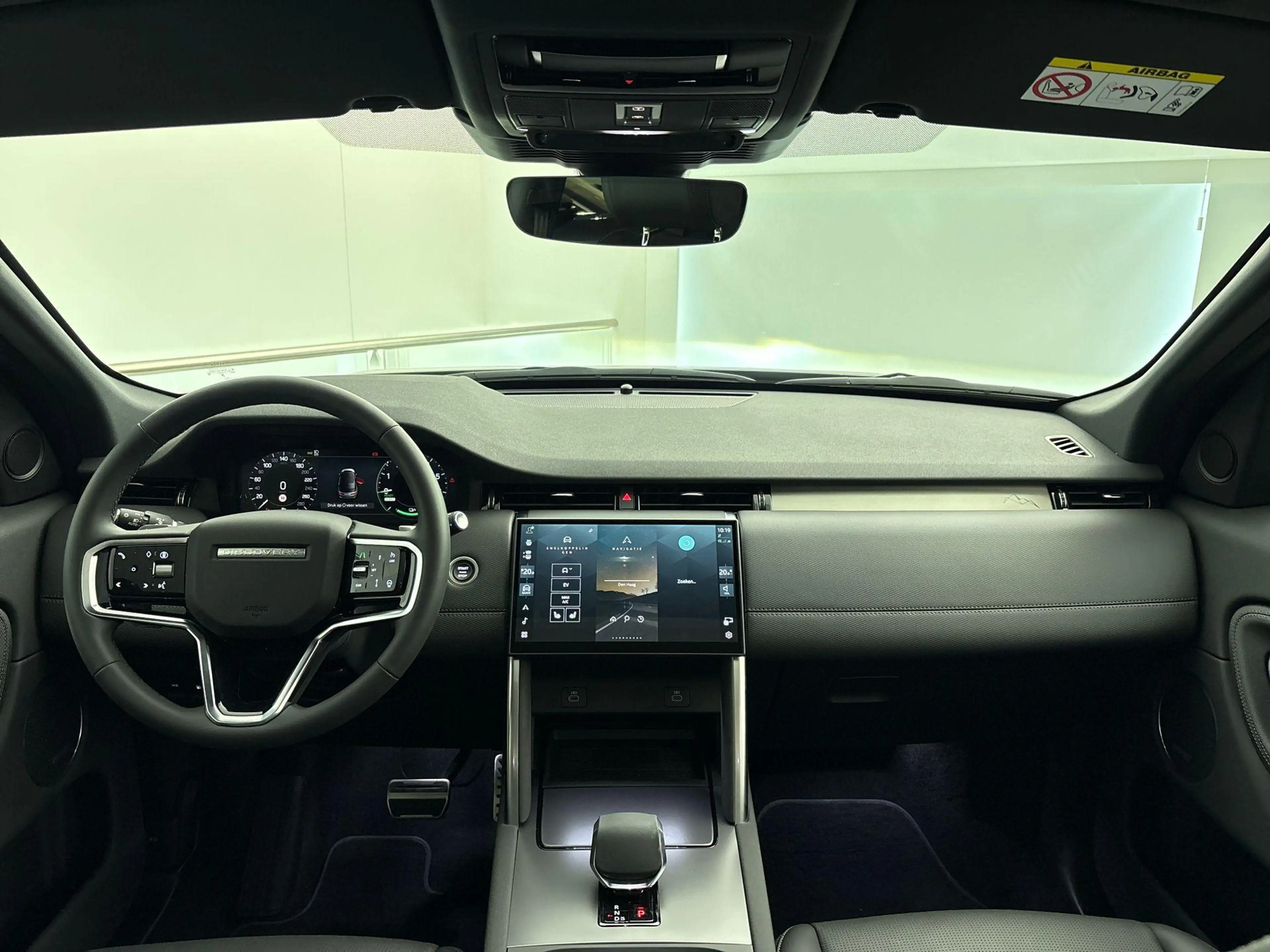 Land Rover Discovery Sport P270e Landmark Edition | Panoramadak | 20 inch Glo — photo 7