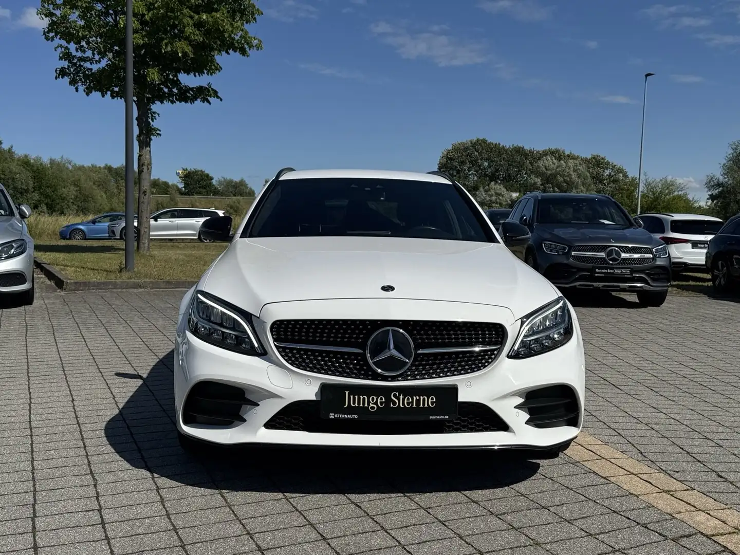 Mercedes-Benz C 300 C 300 e T AMG Line Navi KEYLESS-GO Start-Funktion Weiß - 2