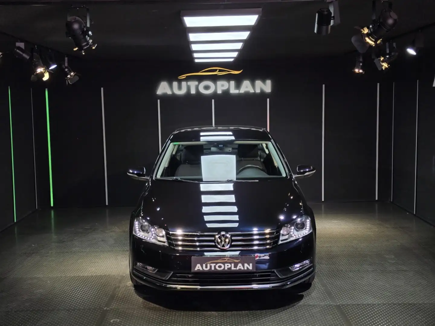 Volkswagen Passat 2.0TDI Advance BMT DSG Noir - 2