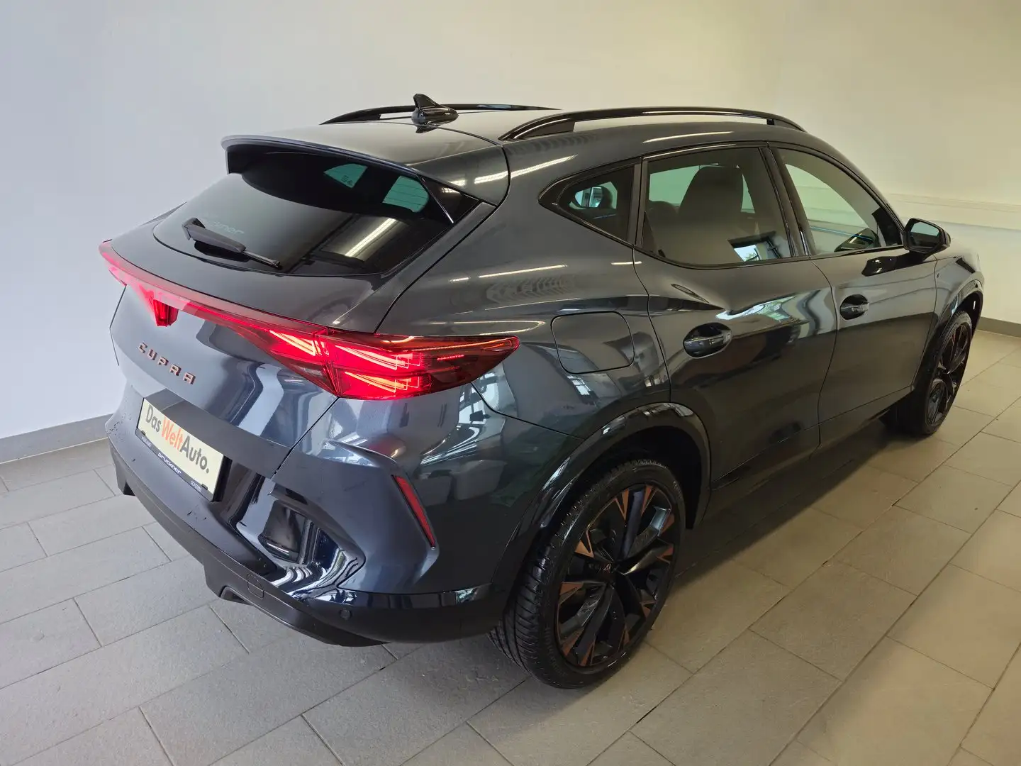 CUPRA Formentor 2.0 TSI 204 PS DSG 4Drive Grijs - 2