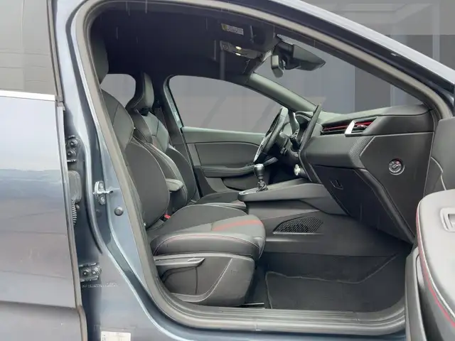 Renault Clio view 8