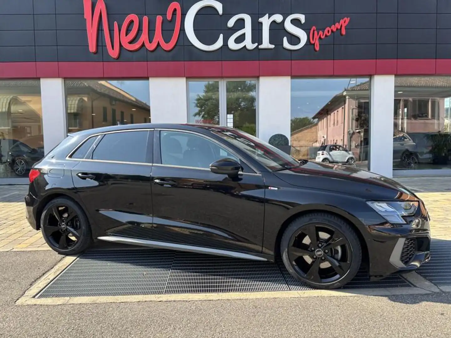 Audi A3 SPB 35 TDI S tronic S line Exterior edition LED-18 Nero - 1