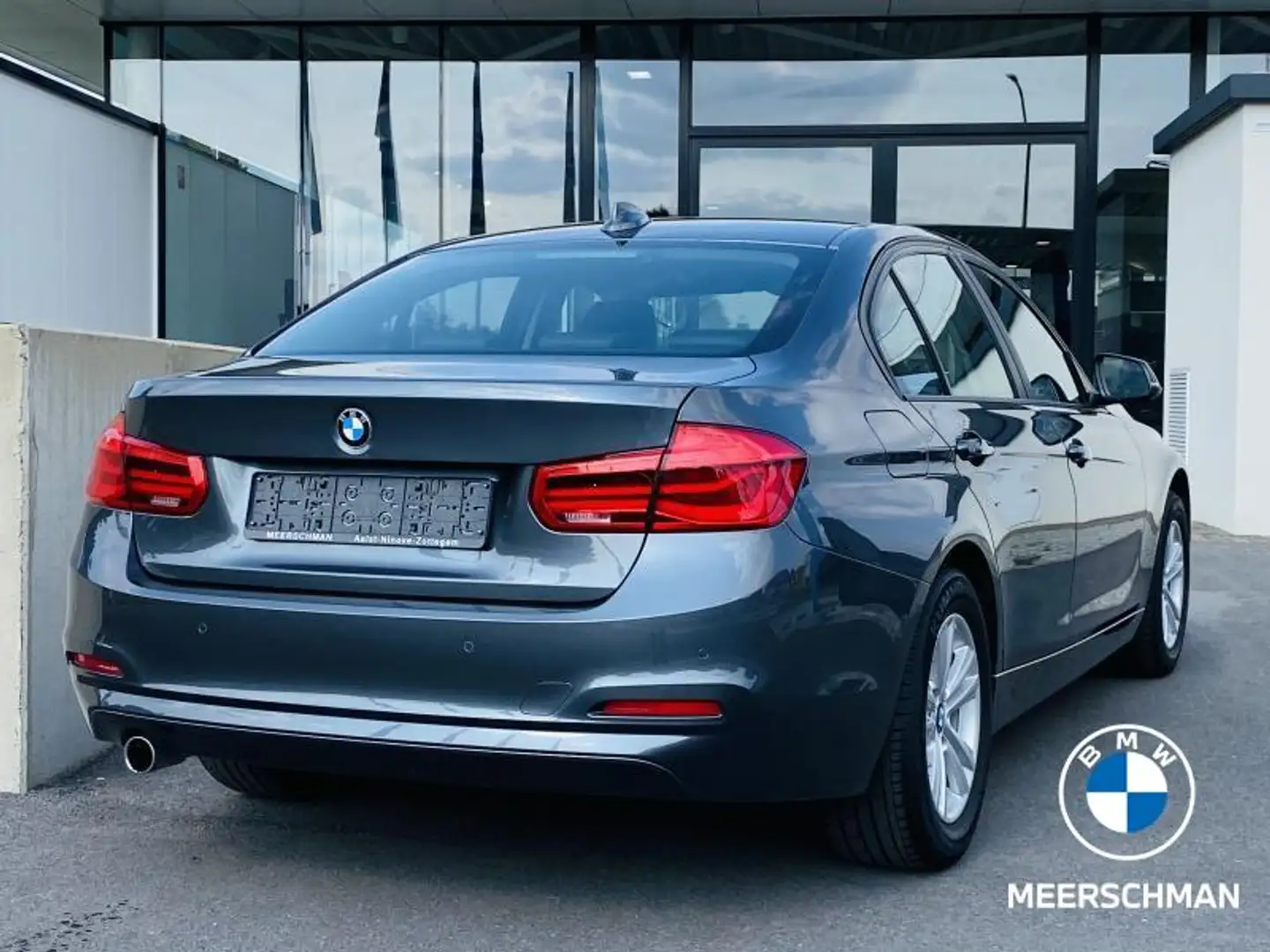 BMW 318 Berline Zwart - 2